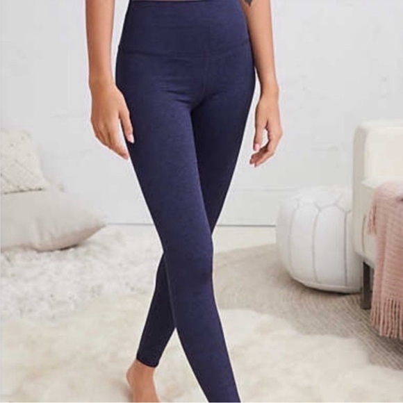 Aerie Chill Play Move Leggings, Size Medium , Color Navy - Picture 1 of 9